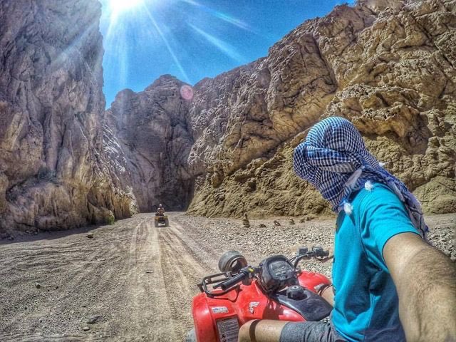 وادى جنى دهب Wadi Gnai Dahab❤️
من أجمل اماكن السياحة في دهب الغنية بالمناظر الطبيعية،أشجار النخيل،ال...