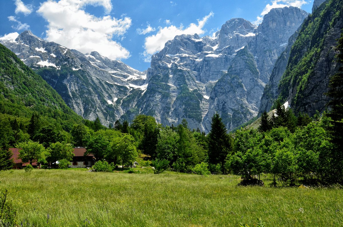 travel_slovenia's tweet photo. TRENTA VALLEY, Slovenia - a #beautiful alpine valley nestled deep in the heart of #Triglav #NationalPark in northwestern #Slovenia (photos: Bojan Kolman #photography) #Travel #nature #mountains #landscapephotography https://t.co/23MfynVEPj