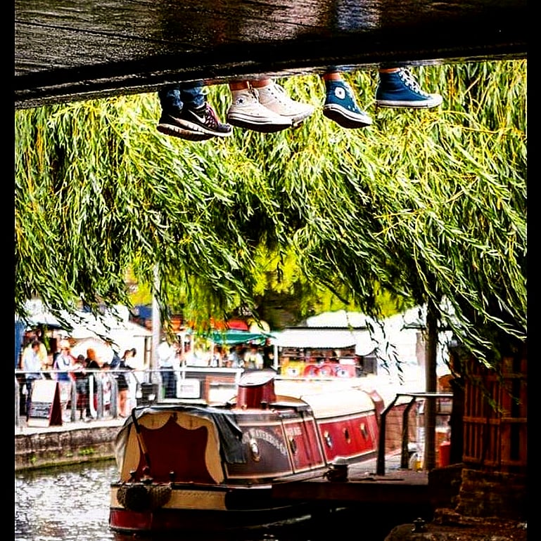 Camden Market is the perfect place to hang out on a Sunday, with street food from all over the world, incredible restaurants for afternoon drinking &amp; dining &amp; top notch traders for a little bit of retail therapy 🛍️🍽️
#camdenmarket #supportlocalbusiness
