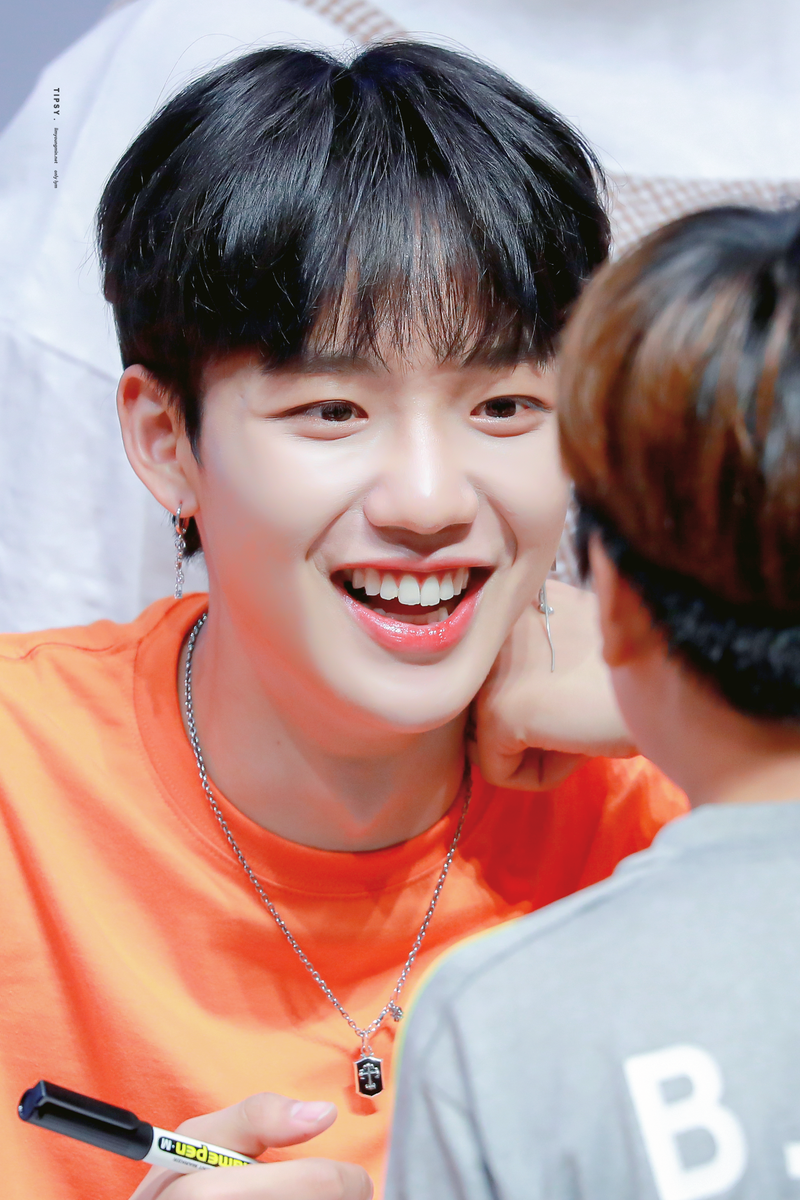 limyoungmin_net's tweet photo. 형이야

#임영민 #영민 
#오늘도행복해_영민 https://t.co/GMsaTcxMsY