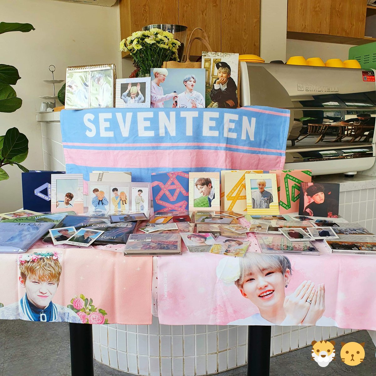 10HowooCafe_HN's tweet photo. #10YEARSWITHHOWOO
Event đã kết thúc rất thành công mĩ mãn ở cả hai địa điểm tổ chức 🎉🎉

Mình xin gửi lời cảm ơn tới tất cả các bạn đã tới tham dự và vui chơi cùng chúng mình 😊😊😗😗😘

Hẹn gặp lại các bạn 👋👋 https://t.co/qX6AlM2Jm3