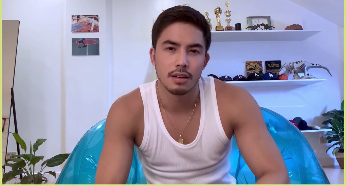 KSKennedy7's tweet image. Esse Xavier é muito perfeito. Que homão da porra. Eu suspiro toda vez que ele aparece. Puta que pariu! Eu tô completamente apaixonado. Shippo tanto que já prevejo o quanto irei sofrer com eles. Eu tô amando esse Boyslove, assistam é muito bom ♥️ #HelloStranger #HelloStrangerEP3