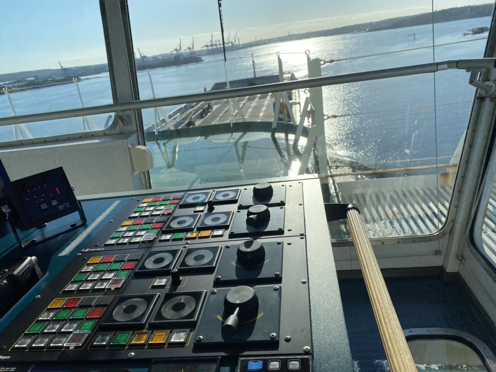 Captain Anders Hall tweet media