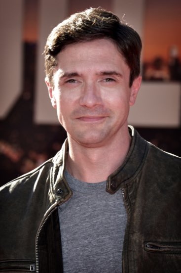 Happy Birthday to Topher Grace ( 