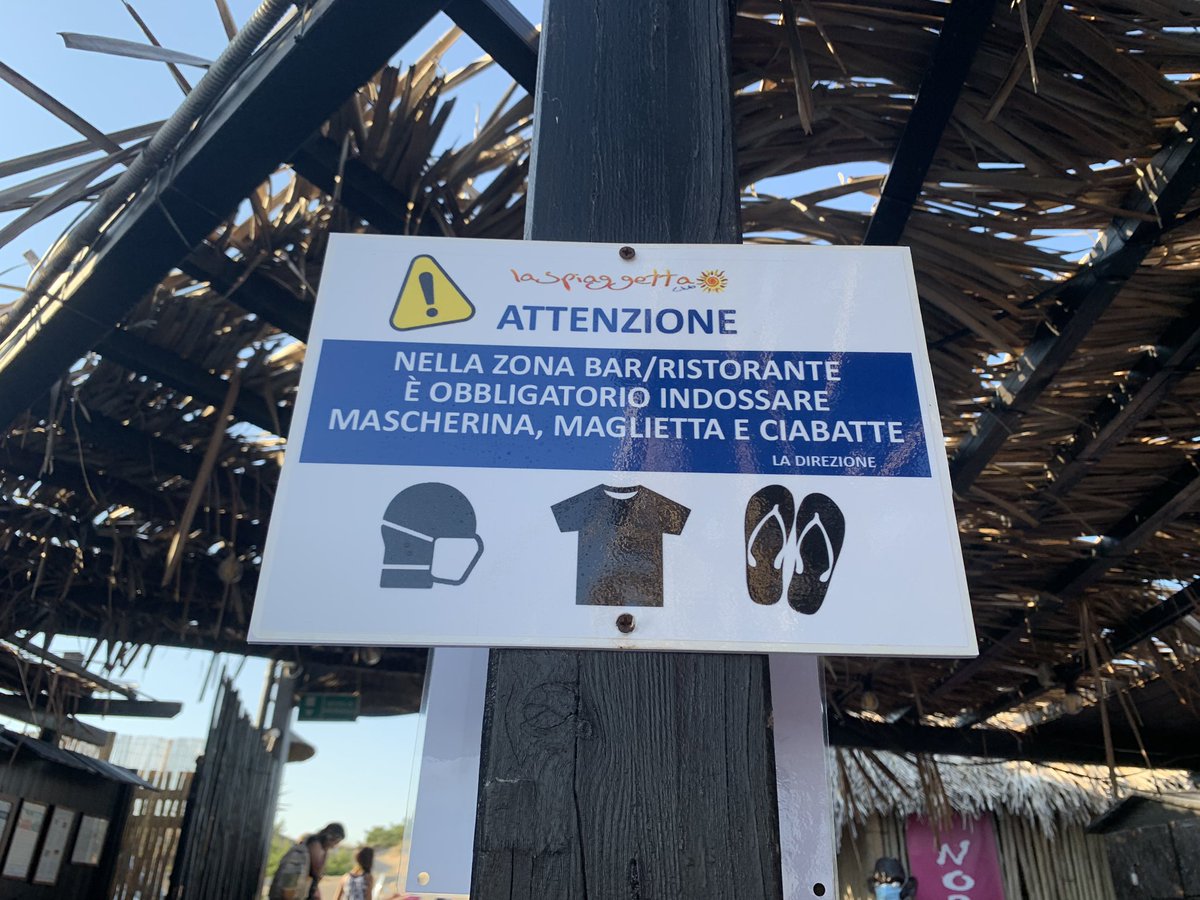 MarinaNovelli73's tweet image. #covid19protocols and #covid19measures are arbitrarily implemented and #individualresponsibility seems more and more paramount... #socialdistancing ? A joke!