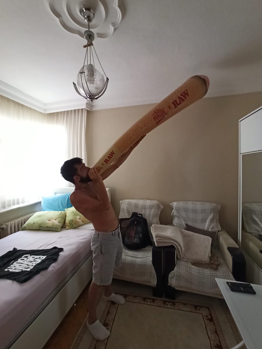 Hayallerinin peşinden koş belki bana yetişirsin