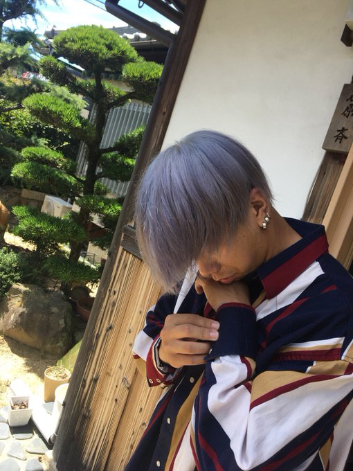 昔の自分が何考えてるかわからん写真が出てきたでも楽しいことだけは、覚えてる。そして今も楽しい、今は、楽しい？ https://t.co/ocwfsl1waa