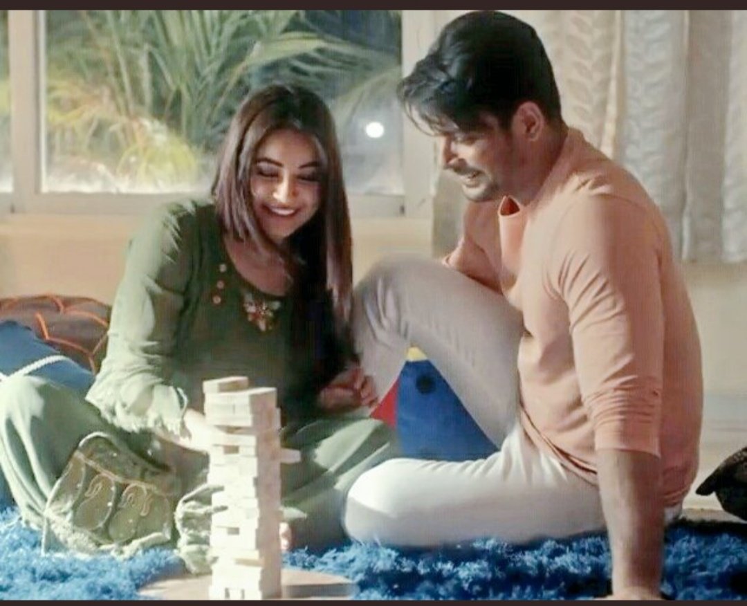 For all those who are missing them or feeling disheartened because of taunts and bullied. Just remember that sid and sana love us. They definitely do. Also remember that their first bollywood mv was a sidnaaz project. Also #ApnaTimeAayega 💖