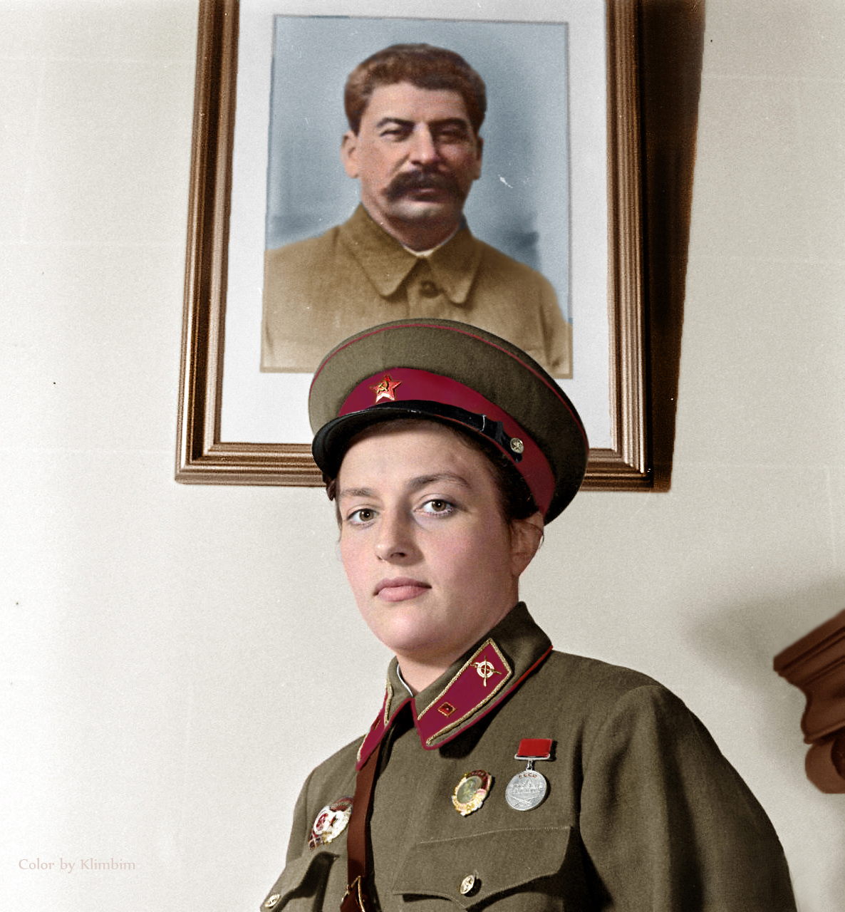 USSR Pictures on Twitter: On this day in 1916, the most successful female  sniper, Hero of the Soviet Union Lyudmila Pavlichenko was born.  https://t.co/ZsO2GL3WxI / Twitter