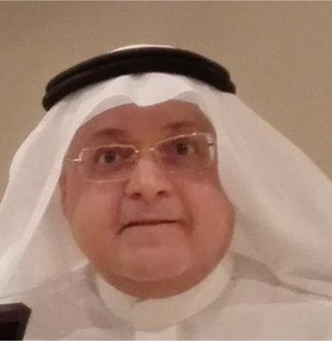 Hason966's tweet photo. (( يَا أَيَّتُهَا النَّفْسُ الْمُطْمَئِنَّةُ ارْجِعِي إِلَى رَبِّكِ رَاضِيَةً مَرْضِيَّةً فَادْخُلِي فِي عِبَادِي وَادْخُلِي جَنَّتِي ))

تنعي اسرة آل كمال فقيدها الغالي والدي ( محمد بكر بن حسن كمال ) الذي وافته المنيه اليوم 

الى جنه الفردوس باذن الله ياابوي يا اغلى من فقدت https://t.co/T3xhImdjXM
