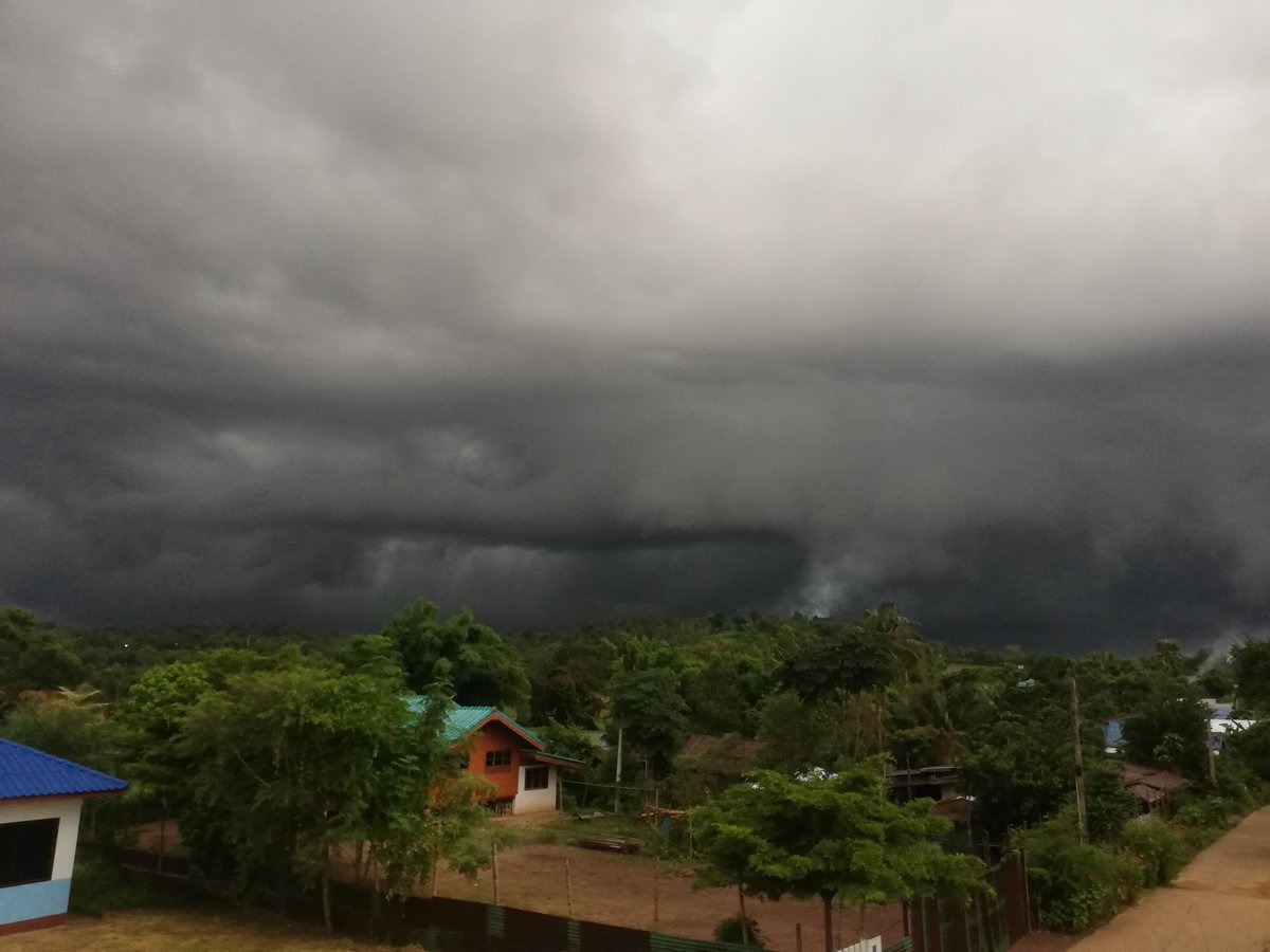 Note_Beardman's tweet photo. เดือด
#จส100 #sky #rain #ฝนตกไหม #ฝนเดือด #ฝน
#notebeardman #beardman https://t.co/8kSNPopFgF