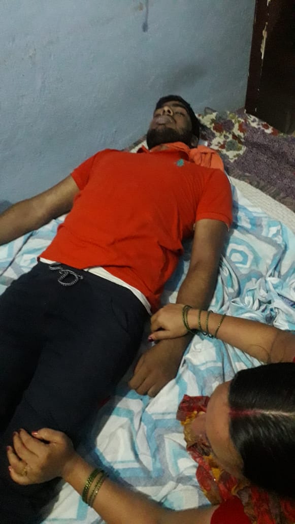 Sourabh63023789's tweet photo. @PMOIndia 
@AhmedabadPolice 
@dgpgujarat 
Doorotisers media pvt ltd.(catchy pixel) ahmedabad gujrat की इस कम्पनी ने 20 हजार परिवारों को आत्महत्या के द्वार पर खड़ा कर दिया है और फरार हो गयी है,
इनके मोबाइल नम्बर को सर्विलांस पर लगाया जाये !
#fraud_catchy_pixel https://t.co/VL6PmOaZxM