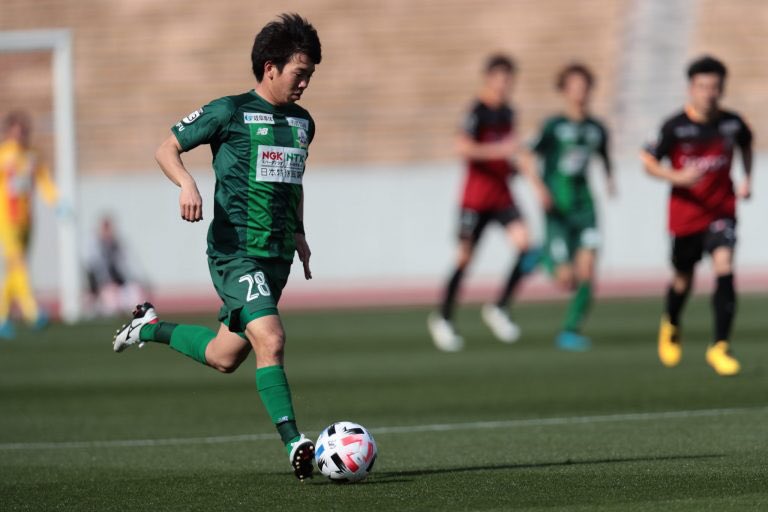 今日で24歳になりました！
たくさんのお祝いのメッセージありがとうございます！
J2昇格できるように残り31試合も頑張ります！