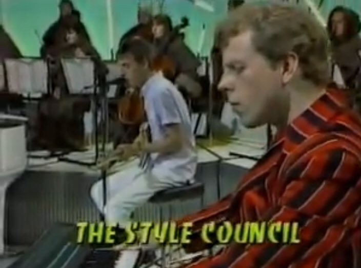 Not known on the day but The Style Council left Live Aid to record this fantastic LIVE version of Come To Milton Keynes before returning for the grand finale youtu.be/1B88VUROxFg #LiveAid35 with <a href="/CrowleyOnAir/">Gary Crowley</a> dressed as a Monk   #thestylecouncil