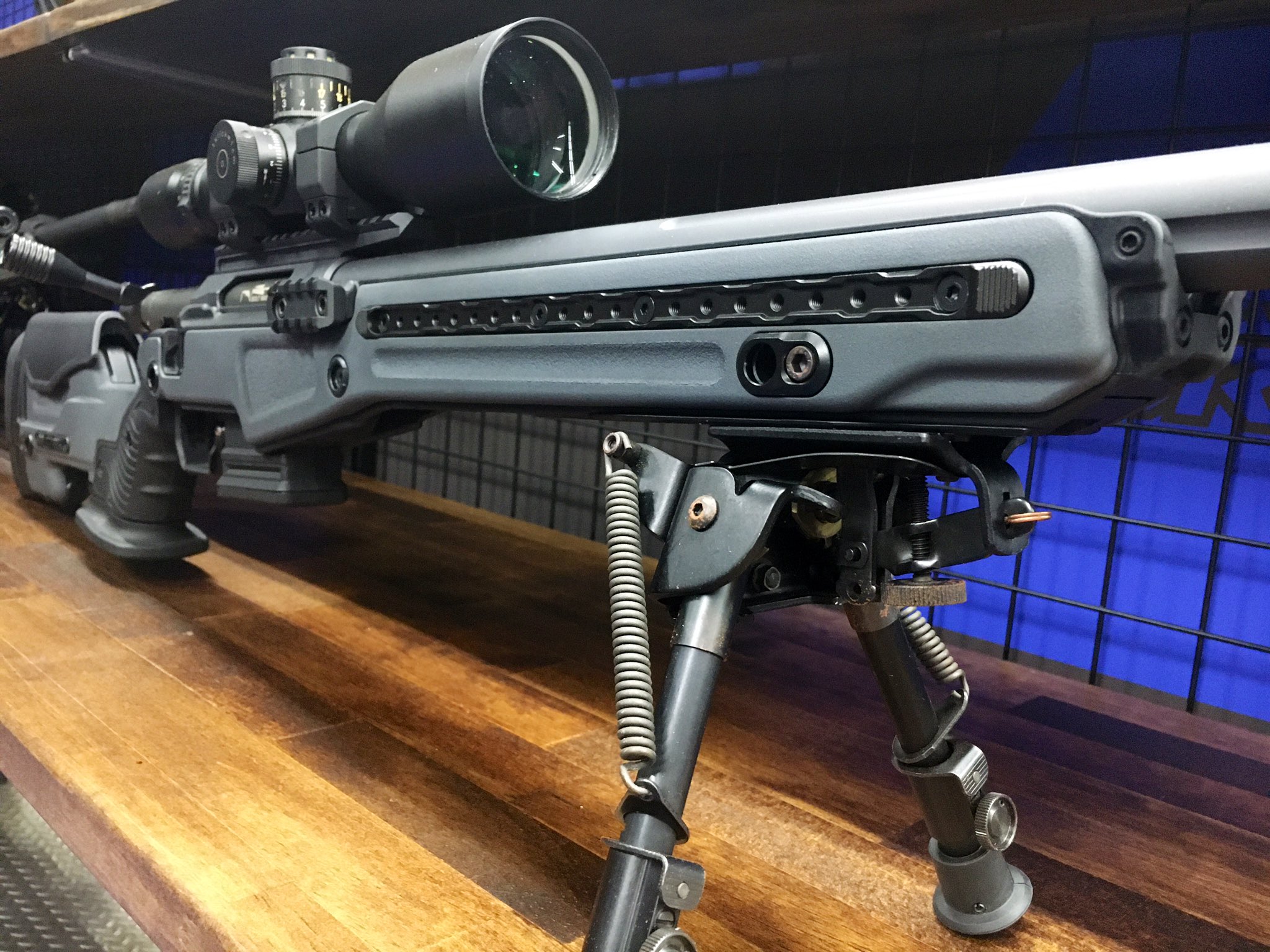 Fortressフォートレス c T10シリーズ 超かっこいい近代化ボルトアクションスナイパーライフル 中身もvsr互換の偉いやつ レイル増設や移動もできる 普段売れ過ぎてあんまり在庫無いんですが 珍しくバリエーションで在庫有ります T Co