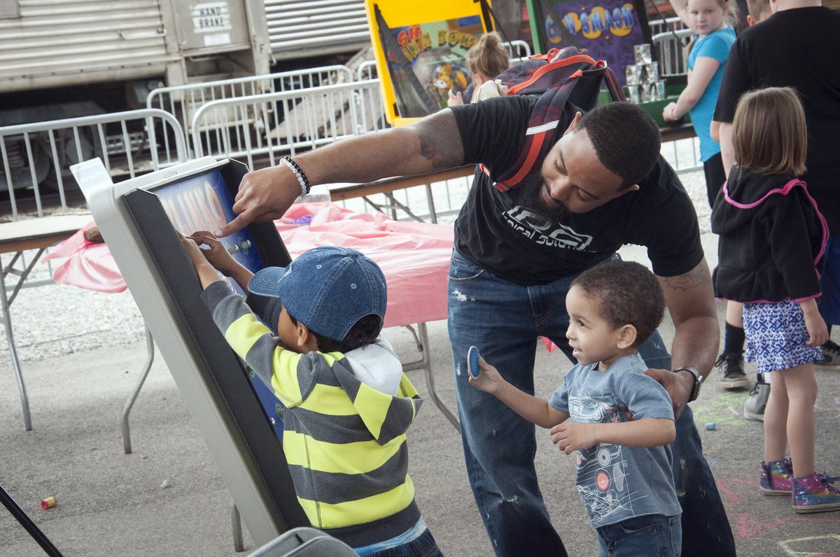 B&O Railroad Museum (@borailmuseum) on Twitter photo Tomorrow: Birthday bash for Thomas! Kids will enjoy mini birthday cupcakes, sing & play Thomas-themed games & activities in our spacious covered backyard pavilion. Plus, friends at <a href="/NortheastMaglev/">Northeast Maglev</a> are donating new books to the B&O Junior Junction Library! BORail.events/ThomasBirthday Tomorrow: Birthday bash for Thomas! Kids will enjoy mini birthday cupcakes, sing & play Thomas-themed games & activities in our spacious covered backyard pavilion. Plus, friends at <a href="/NortheastMaglev/">Northeast Maglev</a> are donating new books to the B&O Junior Junction Library! BORail.events/ThomasBirthday
