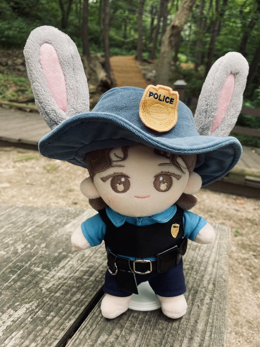 mylovesom's tweet photo. #베베슬
숲을 지키는 토끼 경찰 https://t.co/ZjznWOk6Hi
