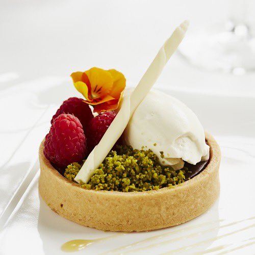 Only three days until the Club’s Dining Room reopens to members 15/07 with @Chef_M_Dutnalls new seasonal 2/3 course menu £24/£28 on offer. bit.ly/38NdqbB Join us on the opening day and celebrate with a complimentary glass of bubbles! Book now rafclub.org.uk/book-a-table