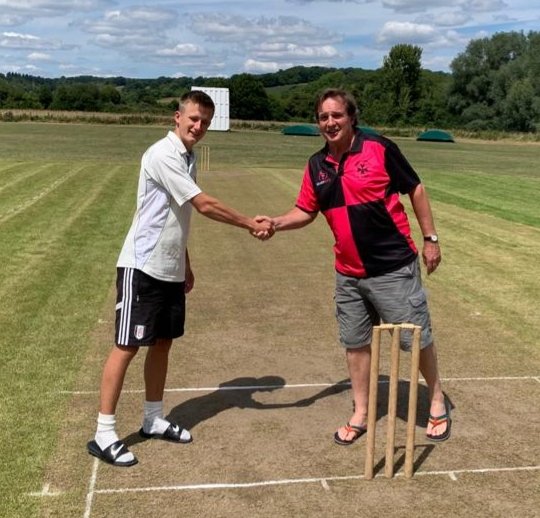 No social distancing needed between these 2 skippers aka Dad and Lad as we welcome Surrey Cryptics to the Mole Bowl today.
