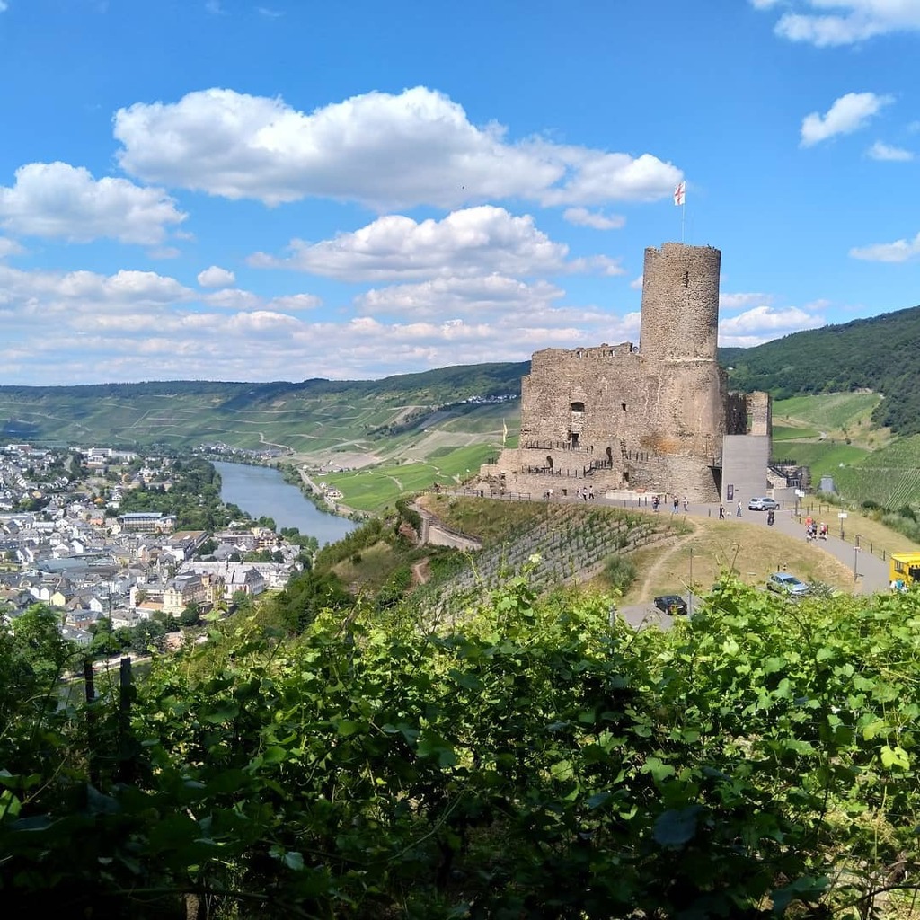 texjoachim's tweet image. #randomplaces instagr.am/p/CCireNXH4-_/