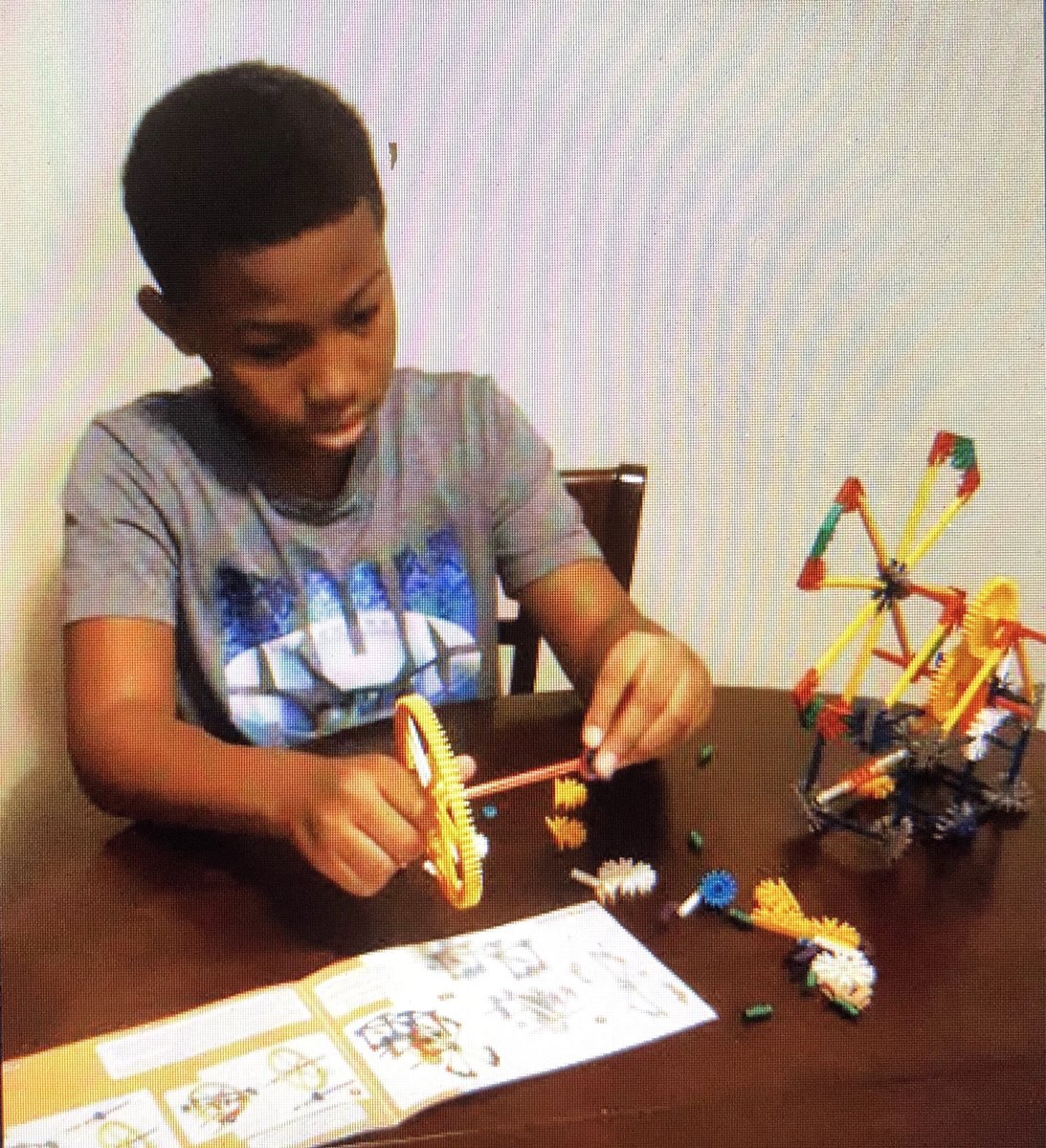 SAFE21stCentury's tweet photo. Spring ISD’s 21st CCLC students celebrate National Summer Learning Week by completing Summer STEM Camp at Home projects.#SpringISD_Curr #Westat #SummerLearningWeek #SummerMatters https://t.co/IToO2T557D