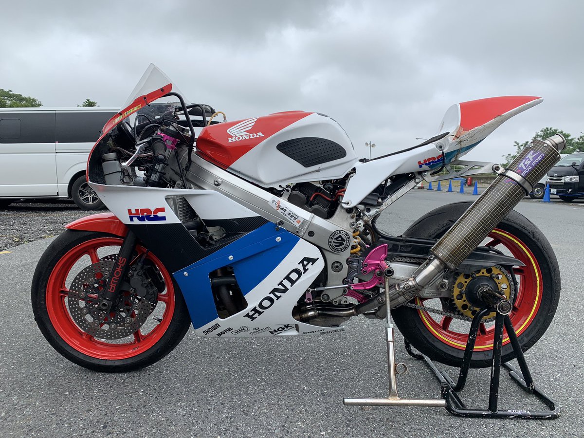 VFR400R (NC30) レーサー 書類無し 実働 現状渡し30ぐらいで誰か買って