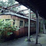 味わいがある衰退していく駅・・・。異空間のよう・・・。