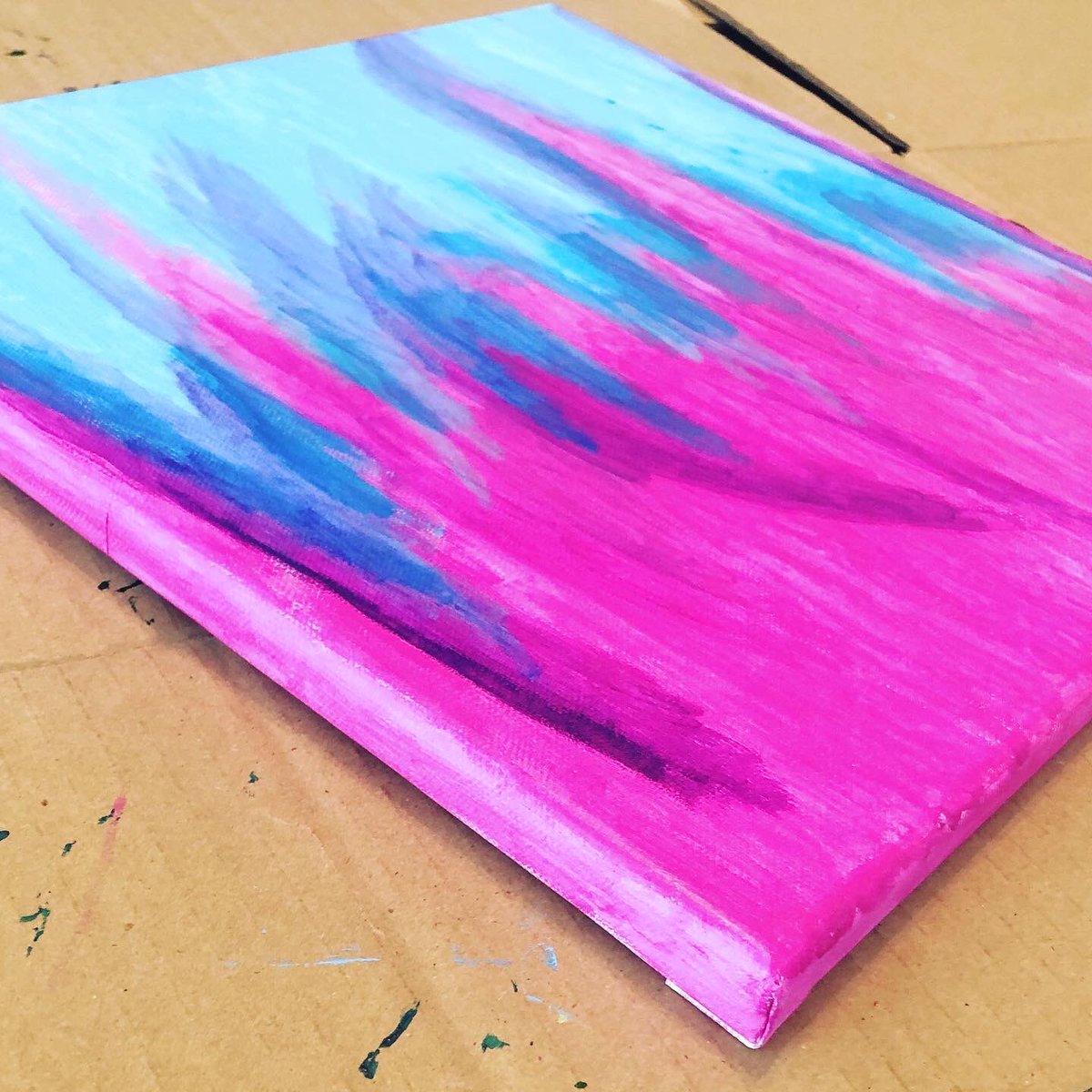 MadiVee2's tweet photo. New art in progress! #acrylicpainting #daybyday #lifeisart #AuroraBorealis https://t.co/Kx0LcK848j