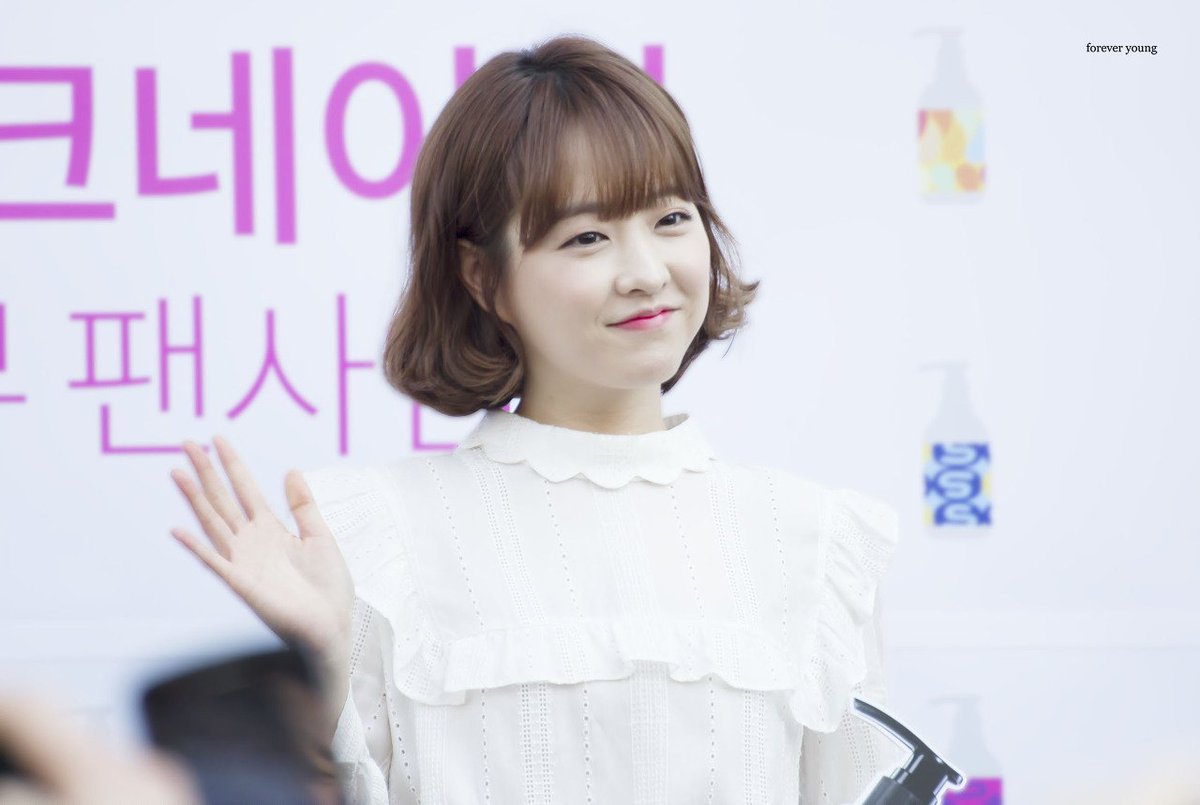 parkboyoung__'s tweet photo. https://t.co/f4bED37pNz https://t.co/2skLFlbosf