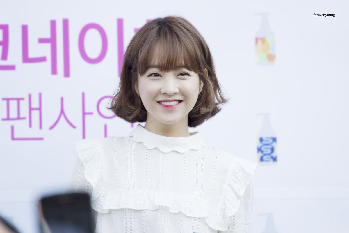 parkboyoung__'s tweet photo. https://t.co/f4bED37pNz https://t.co/2skLFlbosf