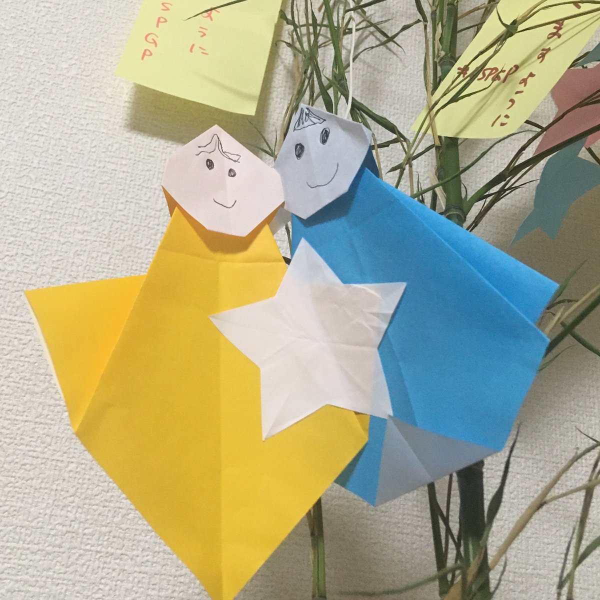 xinsuzuki's tweet photo. #新規事業 #学生起業家 #スタートアップ の今がわかる！
#関西 の8大学の代表が競うオンライン学生ピッチイベント「KANSAI STUDENTS PITCH Grand Prix 2020」 #KSPGP 開催まであと2週間！

当日出場チームのみなさんの発表がうまくいくことを願って #七夕 笹を飾ってみました (5日遅れ)
#七夕のお願い https://t.co/b40oUXF0qE