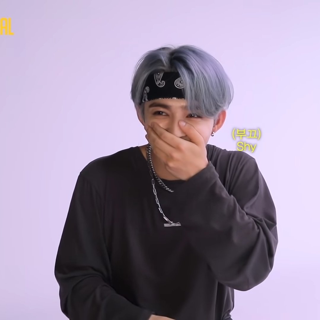 pocketcoupsie's tweet photo. he's shy and his eyes say ✨✨ https://t.co/AVfWwENr0S