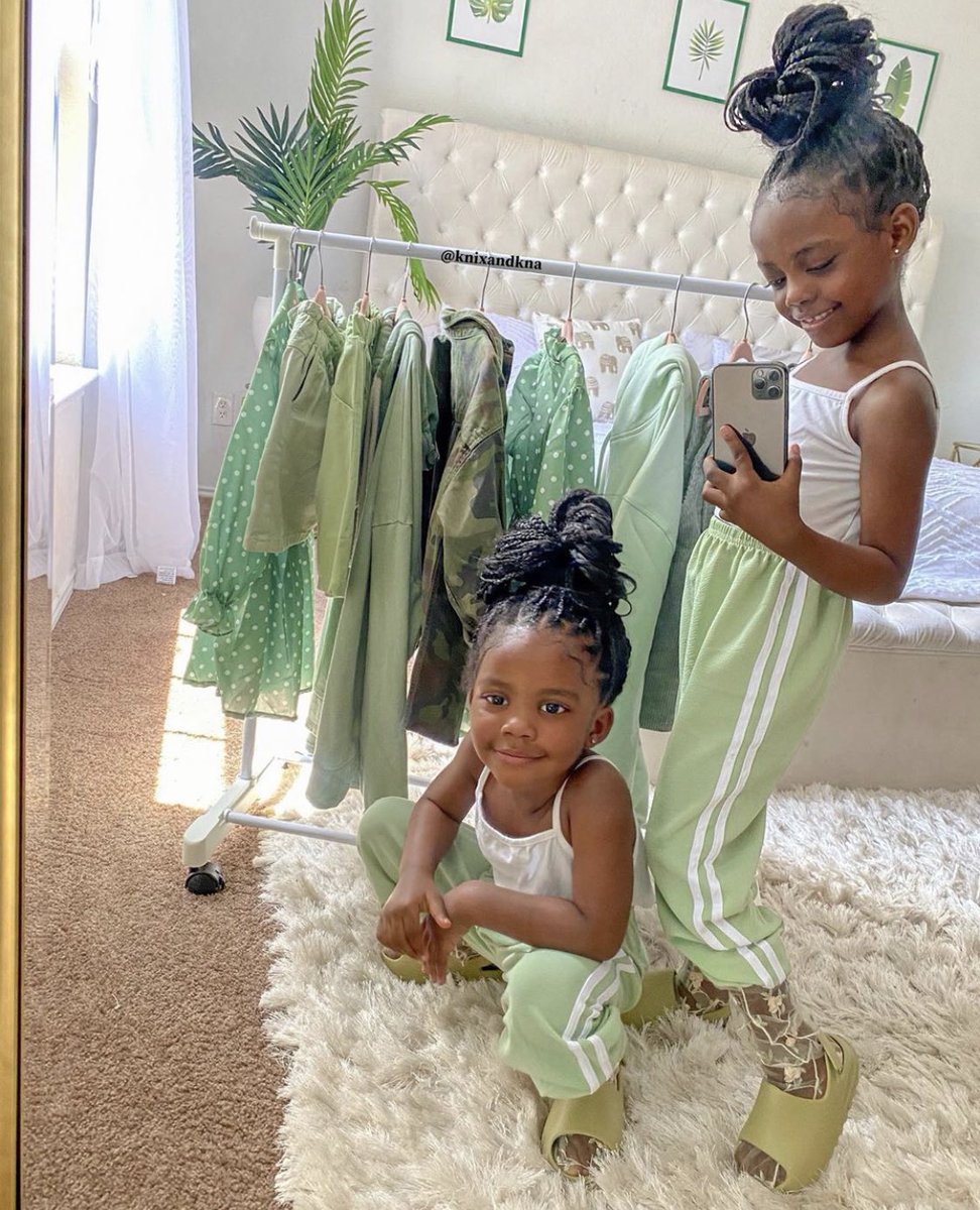 BadestMelanin's tweet image. Bestie 👯‍♀️