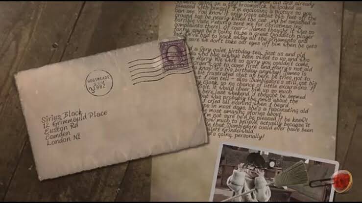 Potterweek's tweet photo. CARTA QUE LILIAN POTTER ESCREVEU PARA SIRIUS, DIAS ANTES DE SUA MORTE:

“Caro Almofadinhas,
Muito, muito obrigada pelo presente de aniversário que mandou para Harry! Foi o que ele mais gostou até agora. + https://t.co/8mHj85GpMS