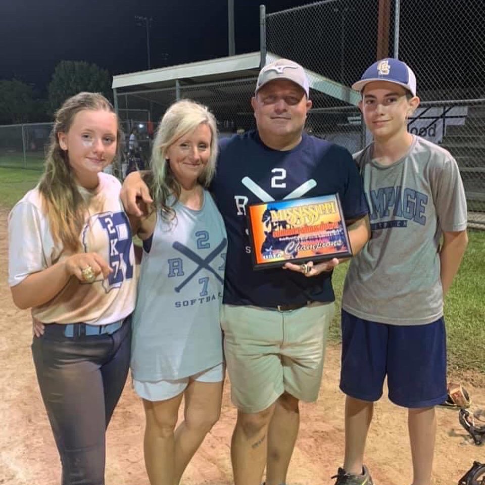 🚨🚨🚨

Congratulations to Ella Tierce and her team, Rampage 2K7, for winning the MS Summer Showdown 14u tournament! 
Way to go ladies!!! 
💙🧡💙🧡🥎💪🏼