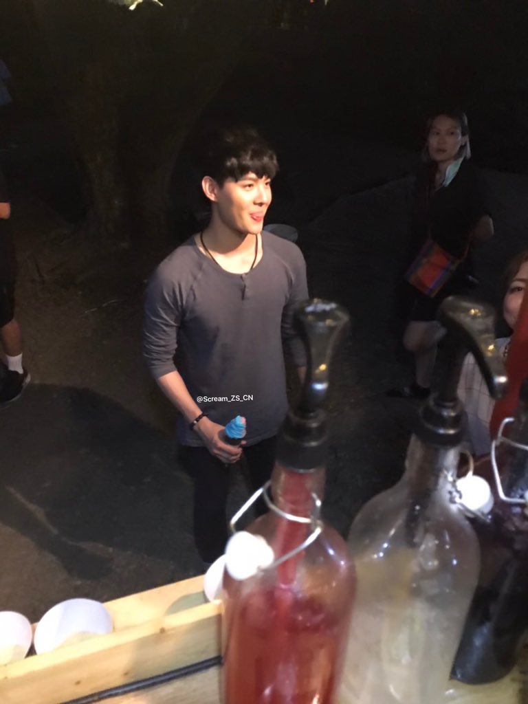 Scream_ZS_CN's tweet photo. OMG😱 Saint is still working at this late time!  Your hard work will be rewarded. 
#Saintsup #LetsFightGhostTH https://t.co/hQMyaISDbR