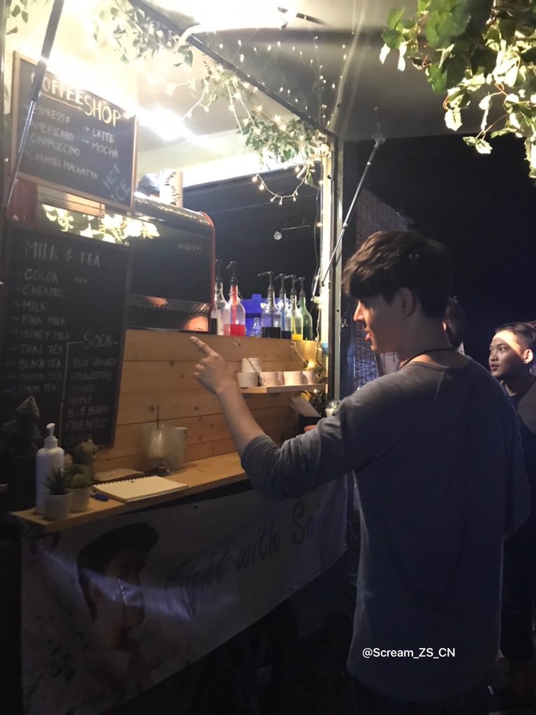 Scream_ZS_CN's tweet photo. OMG😱 Saint is still working at this late time!  Your hard work will be rewarded. 
#Saintsup #LetsFightGhostTH https://t.co/hQMyaISDbR