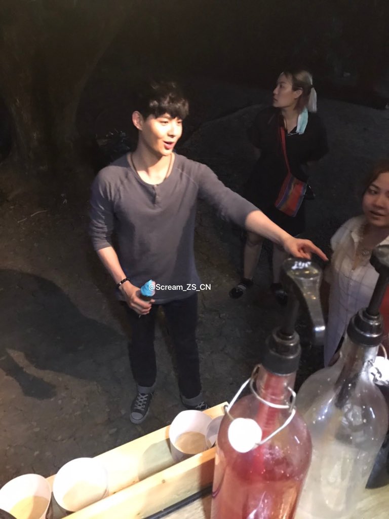 Scream_ZS_CN's tweet photo. OMG😱 Saint is still working at this late time!  Your hard work will be rewarded. 
#Saintsup #LetsFightGhostTH https://t.co/hQMyaISDbR