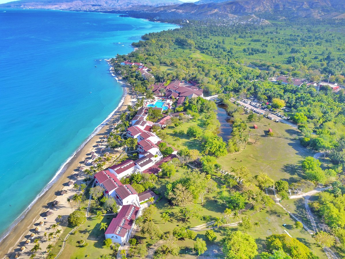 decameronhaiti's tweet photo. Here's where I'd like to wake up on Sunday, August 2 😍 #beautifuldestinations #HavingYouIsHavingItAll #DecameronHealthInclusive #DecameronSeChwapam #haiti #cotedesarcadins https://t.co/YcfgEEFpoa