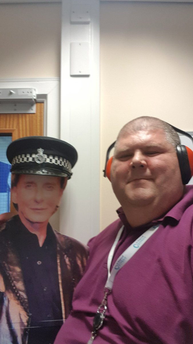 Mark65956706's tweet photo. @Zara_brown790 @DCSupernintendo @WendyBirdLives @JohnMurphy5620 @RachaelGlen141 Look who I found, officer Manilow
#lookslikewemadeit when he visited for a #weekendinnewengland. Notice the ear protection incase he broke into song.
@DCSupernintendo @WendyBirdLives @JohnMurphy5620
@RachaelGlen141
No concert as only one in your office https://t.co/jjnt2weOdJ