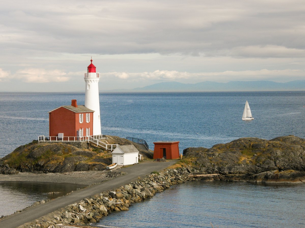 ParksCanada's tweet photo. Hey #BackyardXplorers! #DYK you can take virtual tours in #ParksCanadaโs places with Google #StreetView? Travel back in time and experience life in the 19th century, or view the lighthouses that once guided Canadian sailors home. โต
โก https://t.co/7e5YYmIeOm https://t.co/SxSnBXgpdV