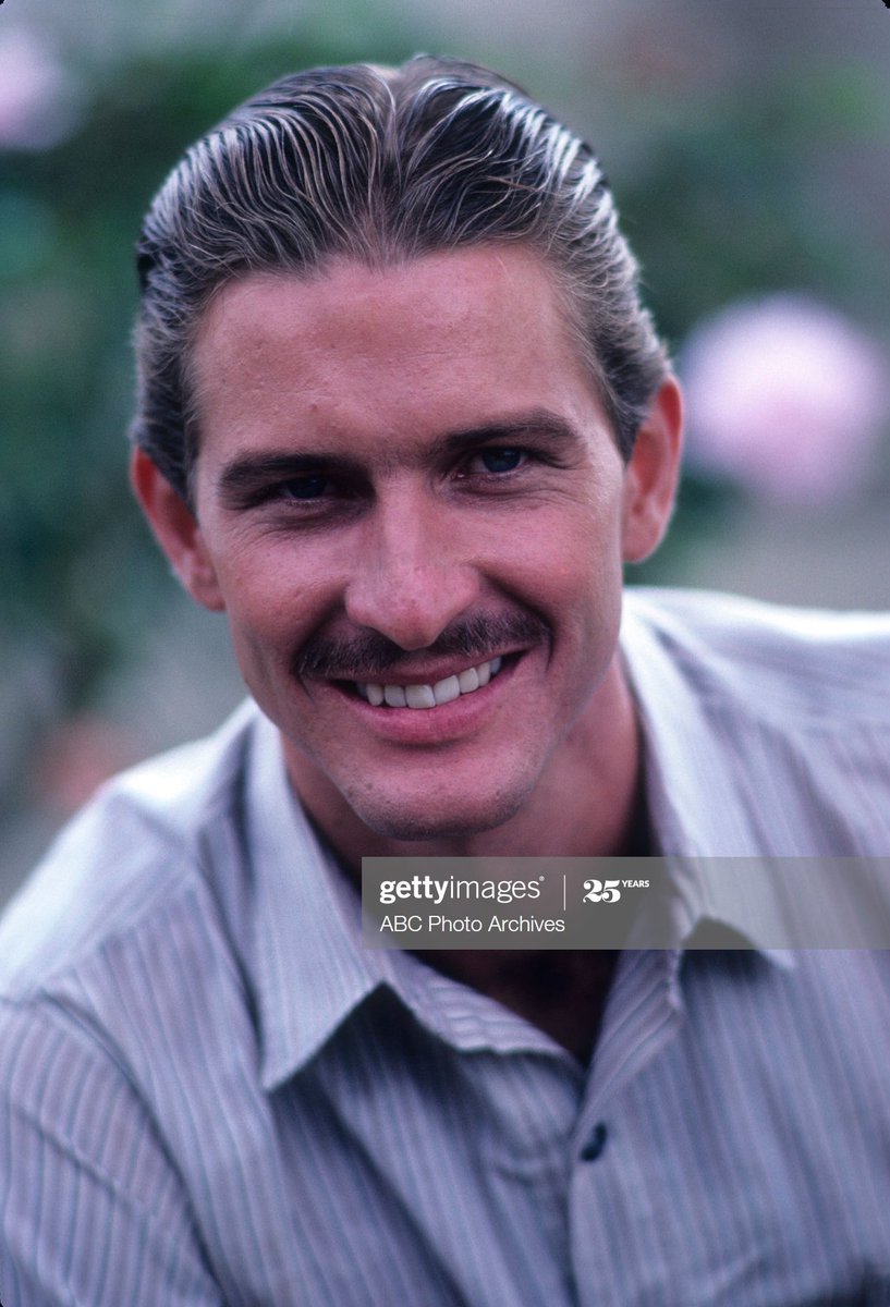 TheYoungRiders's tweet photo. #BrettCullen as Bob Cleary in #TheThornBirds (1983). From the ABC Photo Archives via https://t.co/FxfMh33ulJ. #TheYoungRiders #MarshalSamCain #SamCain https://t.co/qGWdD0cCm3