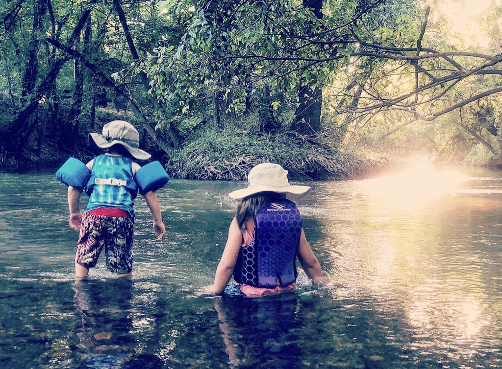 CharlyRowe4's tweet photo. Babies had fun kayaking with Mom and Dad yesterday. Even stumbled across a little waterfall! #KayakingTexas #ColoradoRiver #MyBabyBabes https://t.co/yEiUs4pWOr
