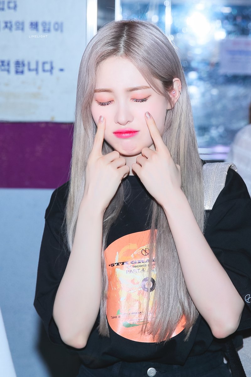 200712
#예빈 #YEBIN #다이아 #DIA <a href="/dia_official/">다이아 DIA</a>