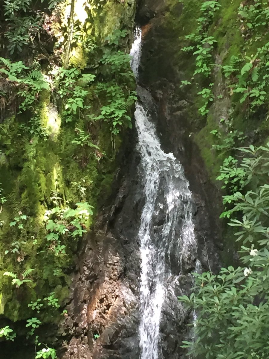 Hiking to Backbone Falls and Backbone Rock along the Tennessee/Virginia line.