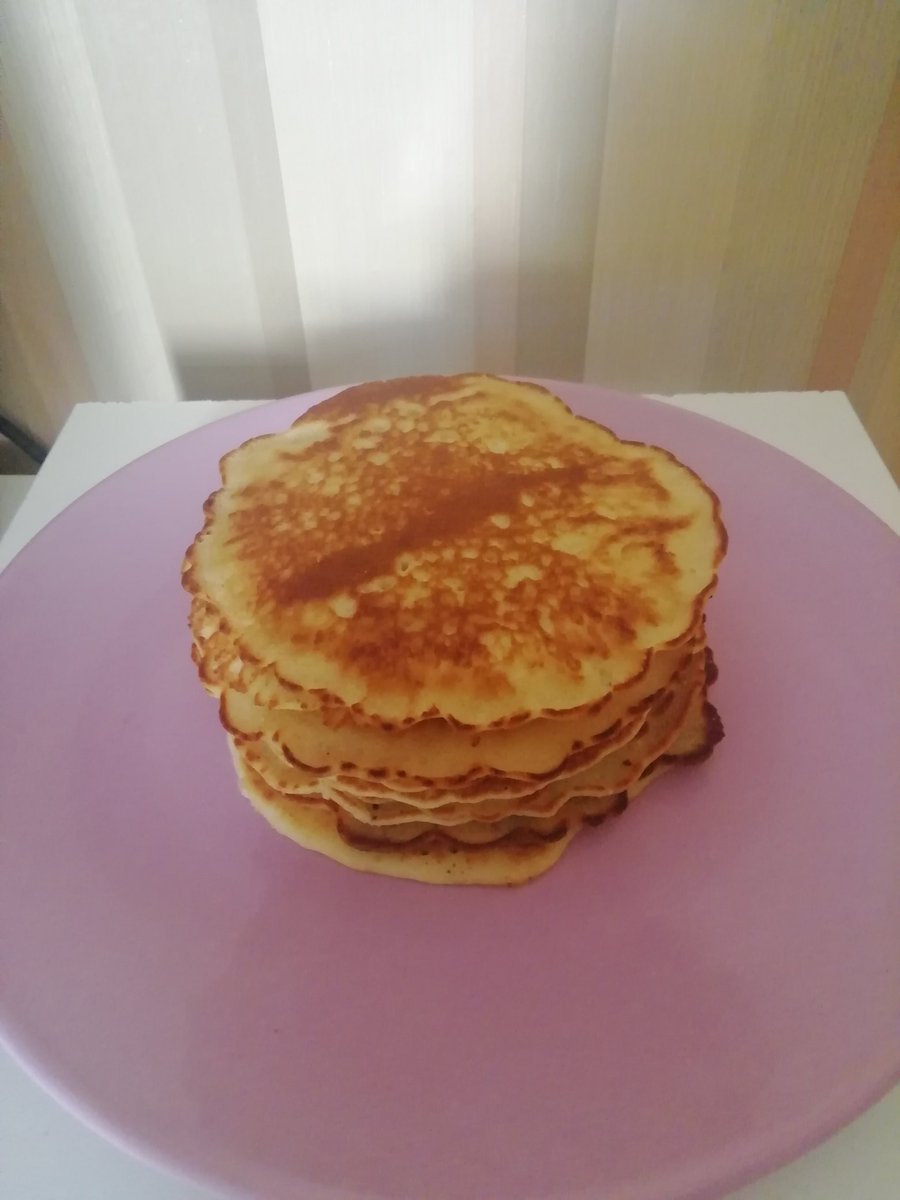 ArtanisArtworks's tweet photo. Almost forgot to post them!
Wheat free pancakes for an allergic friend! I prepared them using rice flour, so they're also gluten-free! ✨
@wpr2020
#weekendpancakereport #WPR https://t.co/Z9KJSUnpDy