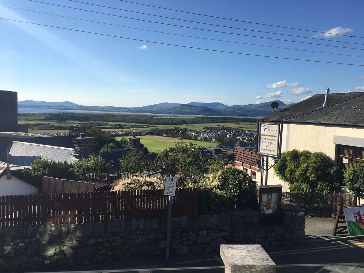 BryanWWebb's tweet photo. We were allowed out yesterday and it was great fun. Come to Wales to see for yourselves #visitwales #welshrarebits https://t.co/AvpQ2GfkIJ