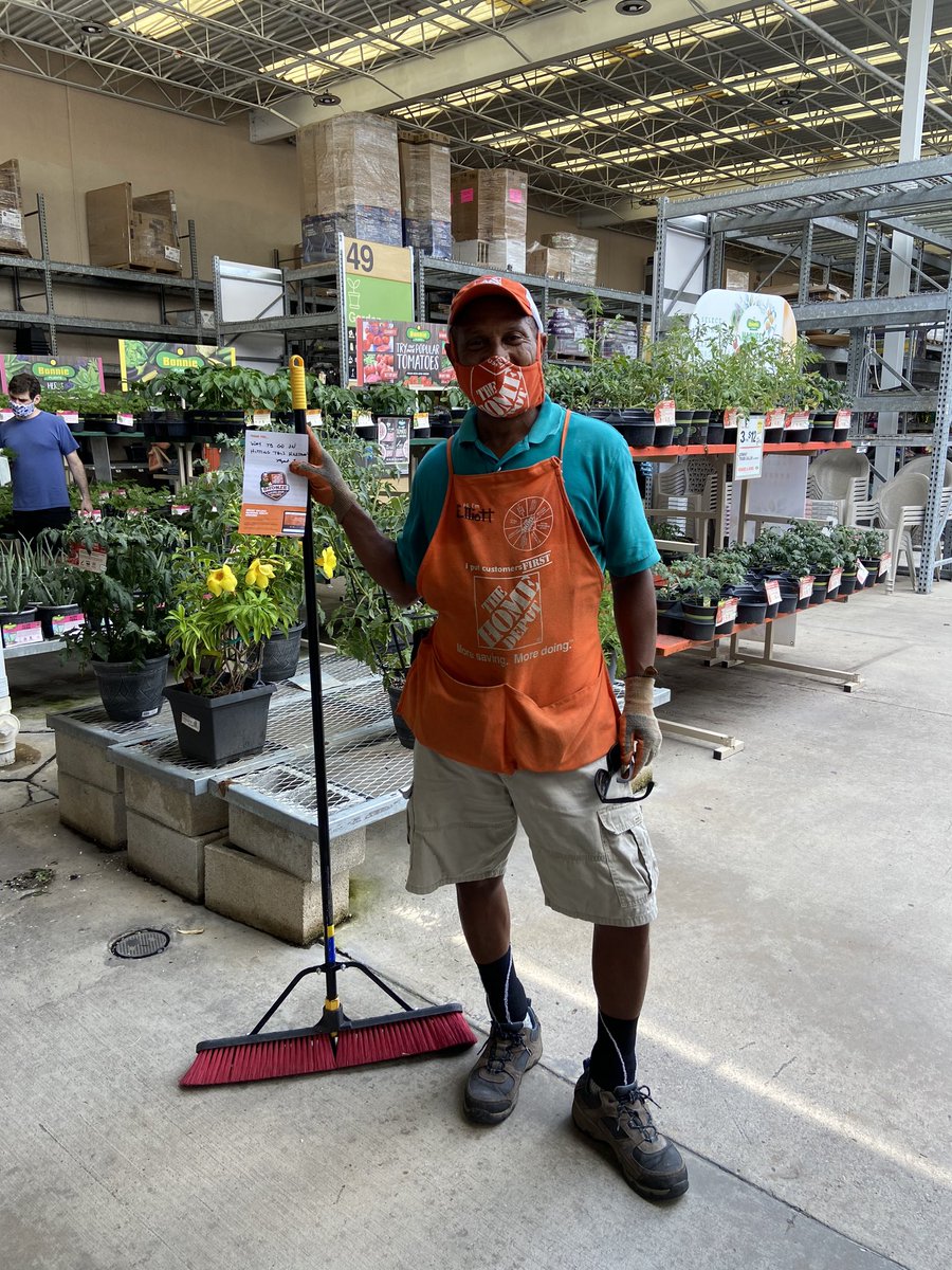 Elliot received his 1st Bronze milestone today!!!Its always a honor to deliver these badges to my associates. Thank you for all you do!!!!!@THDSMLisa <a href="/SelphNicole/">Nicole Selph</a> <a href="/TMcKenzie_THD/">Theresa McKenzie</a> <a href="/sammie4974/">Samantha George</a> @WardallyJ <a href="/HDGerri/">Gerri OBrien</a> #6349 #OneTeam