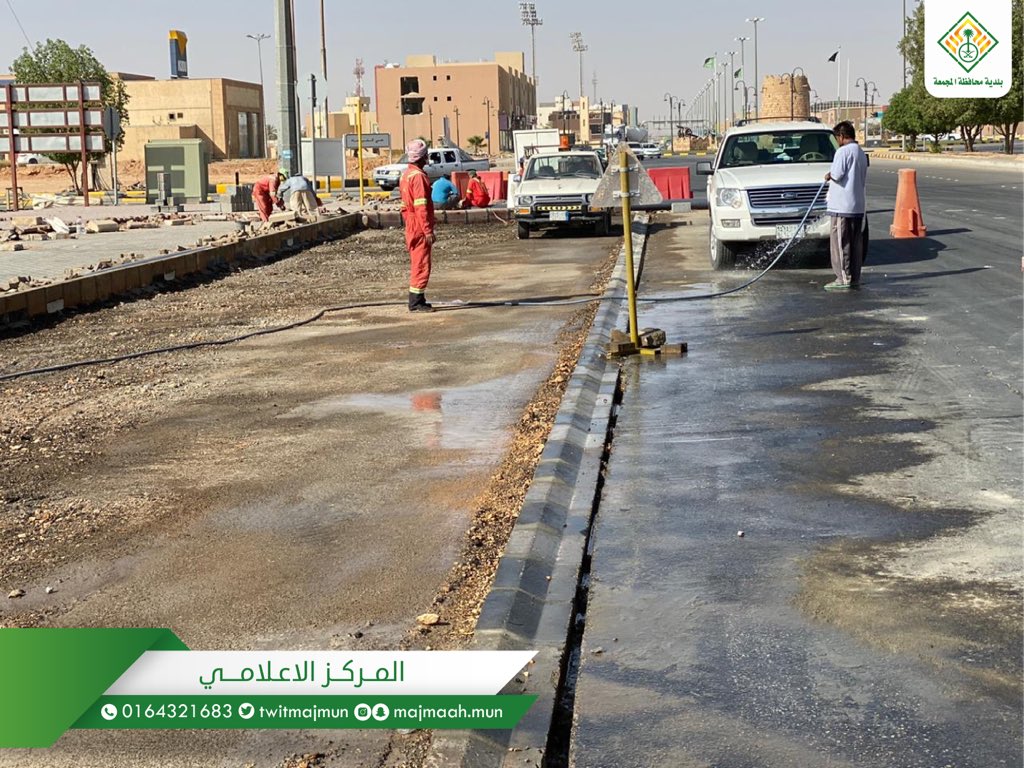 twitmajmun's tweet photo. أنشأت #بلدية_محافظة_المجمعة مضماراً للمشاة بطول ٢ كيلو طريق الملك عبدالله ضمن جهودها الذاتية . https://t.co/xj7KO3acDV