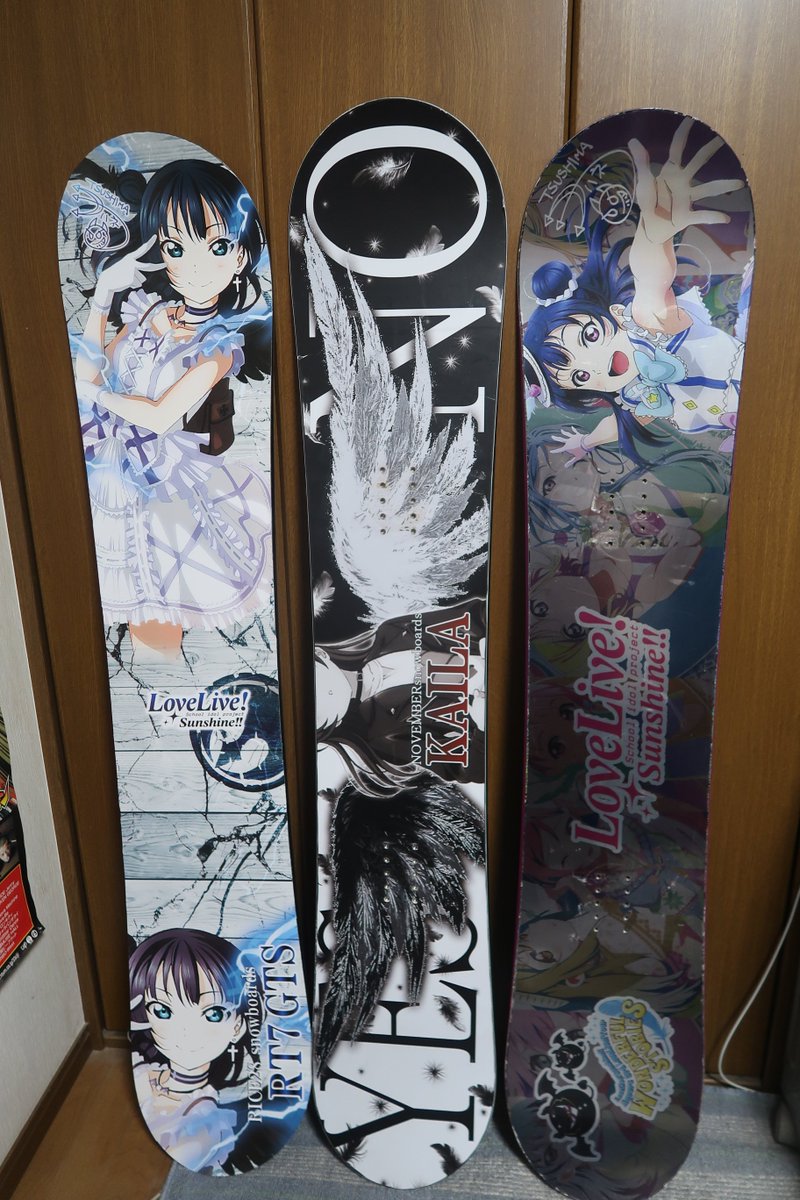 善子ちゃん誕生日おめでとう！！ 痛板のデザインも気づけば善子ちゃん